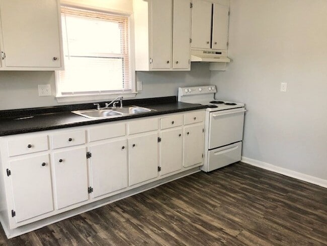 1311 Bacon St in Durham, NC - Building Photo - Building Photo