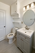 8729 Lyndora St in Downey, CA - Foto de edificio - Building Photo