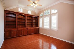 17803 Skyline Arbor Terrace in Houston, TX - Building Photo