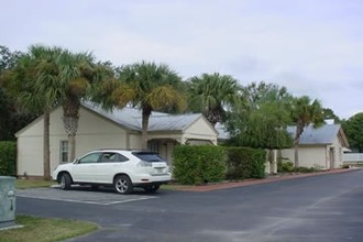 Casey Court Apartments in La Belle, FL - Building Photo - Building Photo