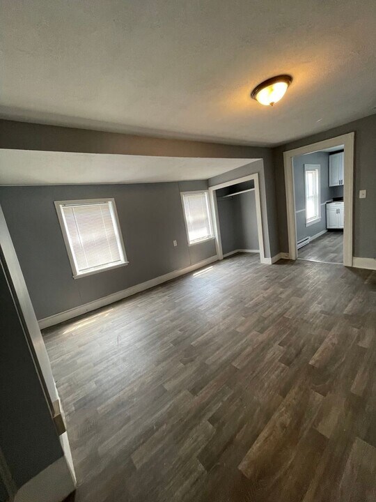 112 Prospect St in Johnstown, NY - Building Photo