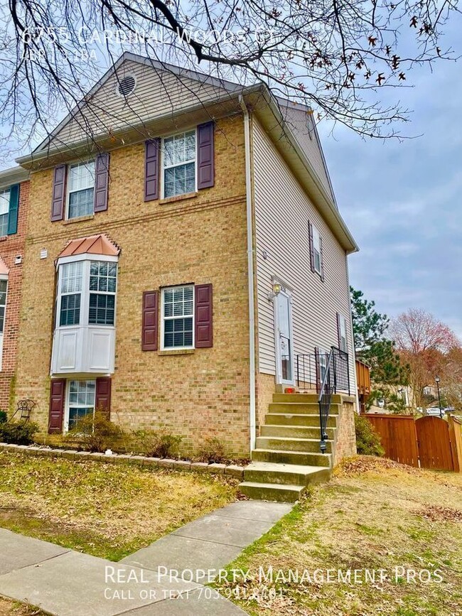 property at 6755 Cardinal Woods Ct