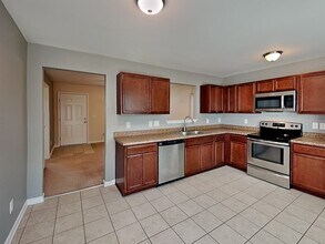 1610 Hudson Graham Ln in Charlotte, NC - Building Photo - Building Photo