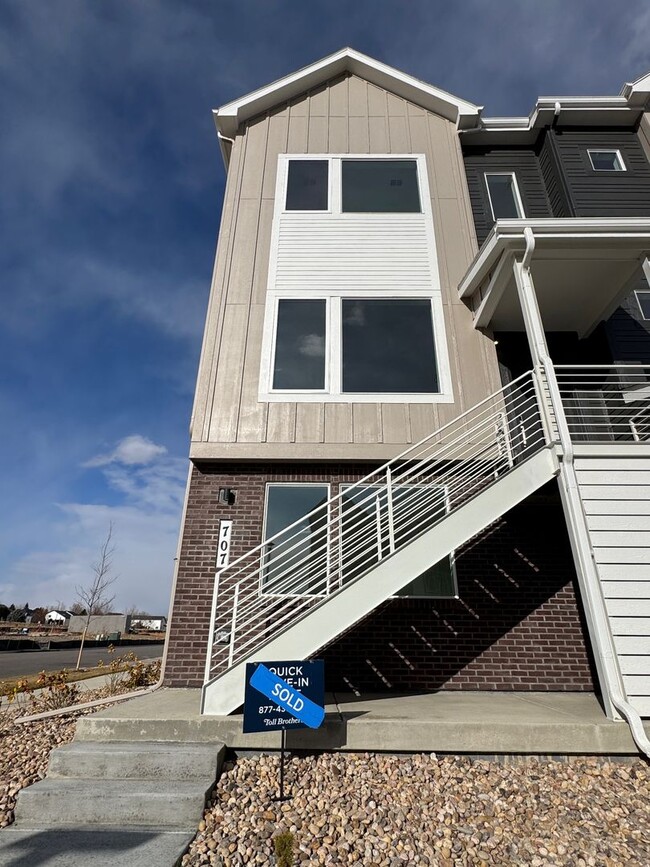 707 Saddle Dr in Erie, CO - Building Photo - Building Photo