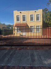 2011 Lake Ave in West Palm Beach, FL - Building Photo - Building Photo