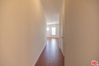 2972 W Pico Blvd-Unit -201 in Los Angeles, CA - Building Photo - Building Photo