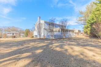 1322 Windbrook Dr in Chattanooga, TN - Foto de edificio - Building Photo