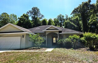 1657 SW 66th Dr in Gainesville, FL - Building Photo