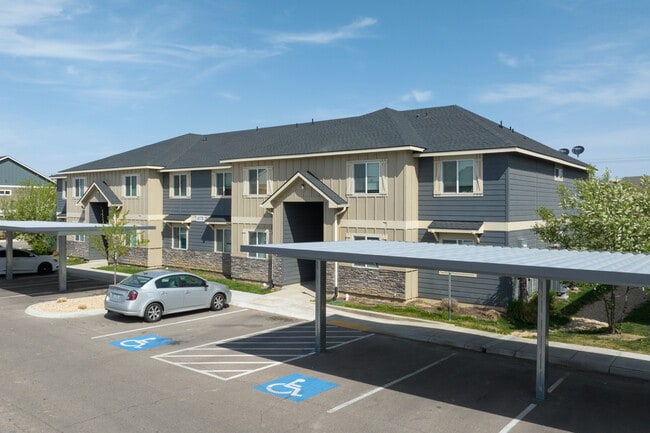 Ridgecrest Commons in Nampa, ID - Foto de edificio - Building Photo
