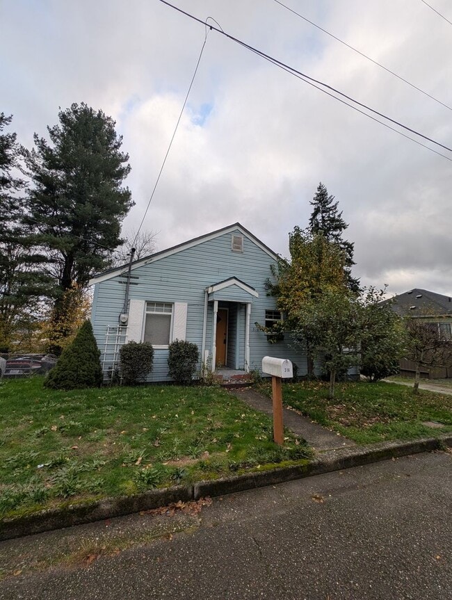 property at 316 S Yantic Ave