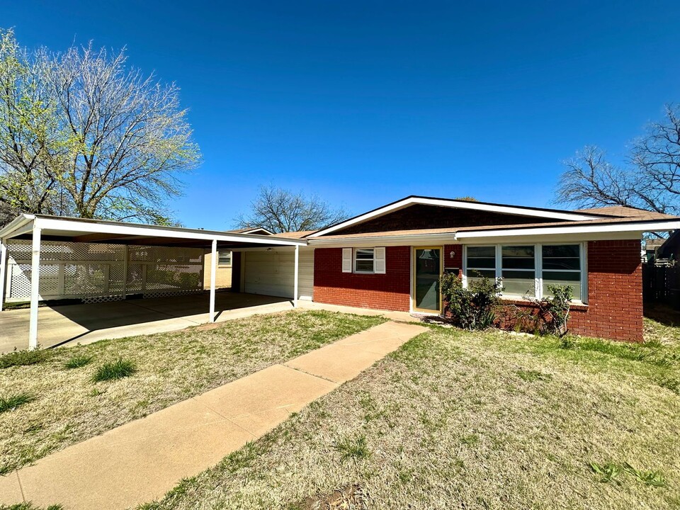 4714 43rd St in Lubbock, TX - Building Photo