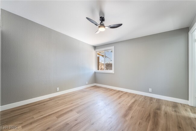property at 2749 Del Mar Pl