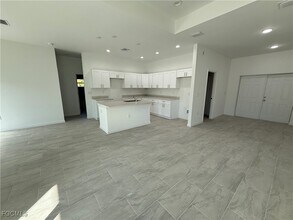 1014 Lakeside Dr in Lehigh Acres, FL - Building Photo - Building Photo