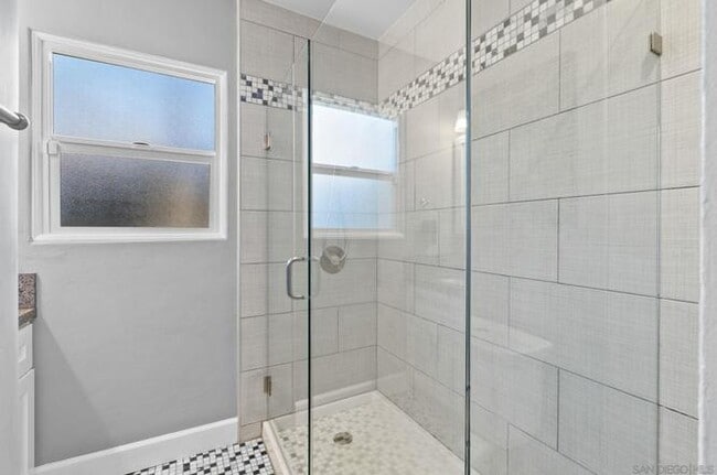 4899 Circle Dr in San Diego, CA - Building Photo - Building Photo