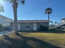 4243 Tahiti Dr in Hernando Beach, FL - Building Photo