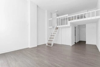 60 Fulton St in New York, NY - Building Photo - Building Photo