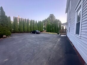 24 Malvern St, Unit 2 in Manchester, NH - Building Photo - Building Photo