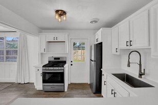 1511 NE 32nd Ct in Pompano Beach, FL - Building Photo