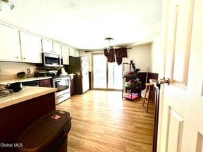 48 Wake Robin Rd in Ballston Spa, NY - Building Photo - Building Photo