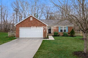 5704 Shining Oak Ln in Charlotte, NC - Building Photo
