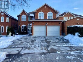 194 Nahani Way in Mississauga, ON - Building Photo