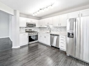 13843 Cambridge Cir in Plainfield, IL - Building Photo - Building Photo