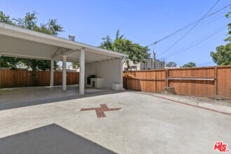 3915 S Budlong Ave in Los Angeles, CA - Building Photo - Building Photo