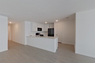 827 Ginkgo Wy in Princeton, TX - Foto de edificio - Building Photo