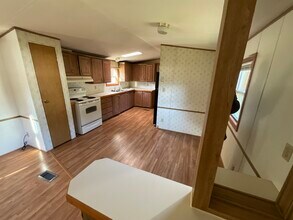 45 Chadwick Way in South China, ME - Foto de edificio - Building Photo