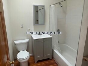 13 Bigelow St, Unit 3 in Boston, MA - Building Photo - Building Photo