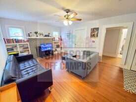 1225 46th St in Sarasota, FL - Building Photo