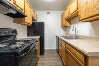 Sedona Pointe Apartments in Tucson, AZ - Foto de edificio - Interior Photo