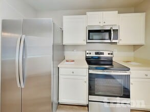 2007 Mission Cove in San Antonio, TX - Foto de edificio - Building Photo