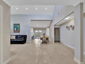 9700 NW 33rd St in Sunrise, FL - Building Photo - Building Photo