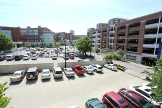 Limestone Square/Medical Villas in Lexington, KY - Building Photo - Building Photo
