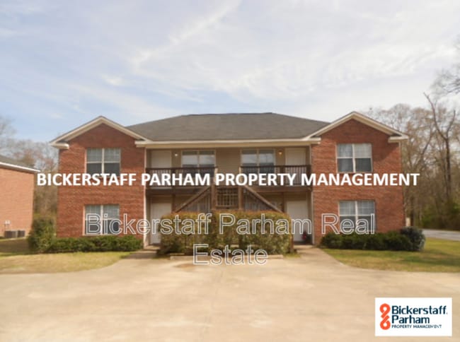 property at 6216 Crystal Dr
