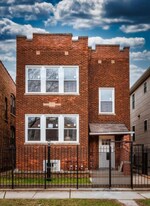 7240 S Cornell Ave, Unit 2 in Chicago, IL - Building Photo
