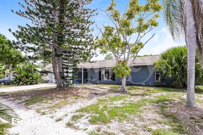 713 Bianca Dr NE in Palm Bay, FL - Building Photo - Building Photo