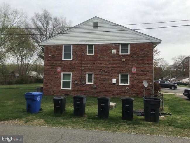 property at 3 Oak St