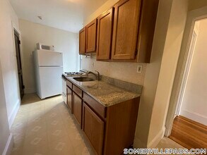 157 Summer St, Unit 9F in Somerville, MA - Foto de edificio - Building Photo