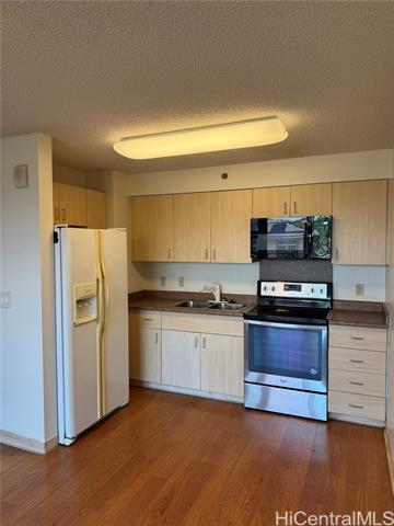 property at 94-302-302 Paiwa St