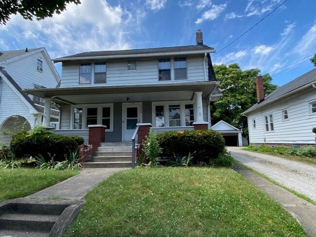 property at 1032 Berwin St
