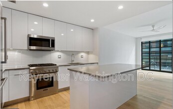 45 Sutton Square SW in Washington, DC - Building Photo - Building Photo