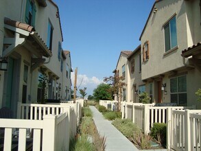 435 N Beechwood Ave in Rialto, CA - Building Photo - Building Photo