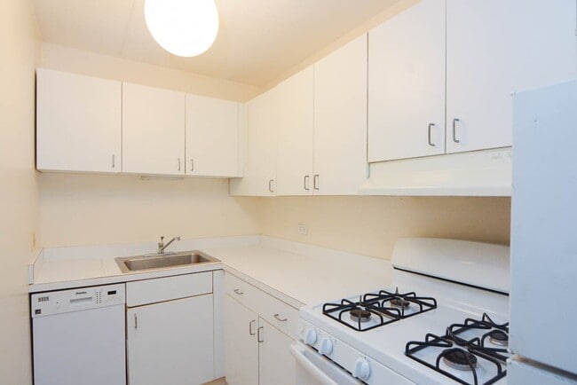 622 W Wellington Ave in Chicago, IL - Building Photo - Building Photo
