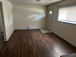 302 W Crawford St in Gentry, AR - Building Photo - Building Photo