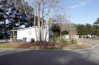 The Gables of Charleston in N. Charleston, SC - Building Photo - Building Photo