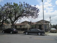 5660-5706 Linden Ave in Long Beach, CA - Foto de edificio - Building Photo