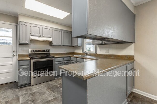 property at 5501 Rosemont Dr