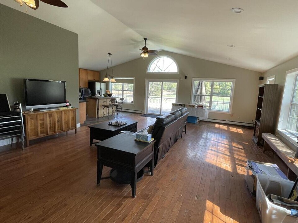 67 Graham Rd in Newville, PA - Building Photo